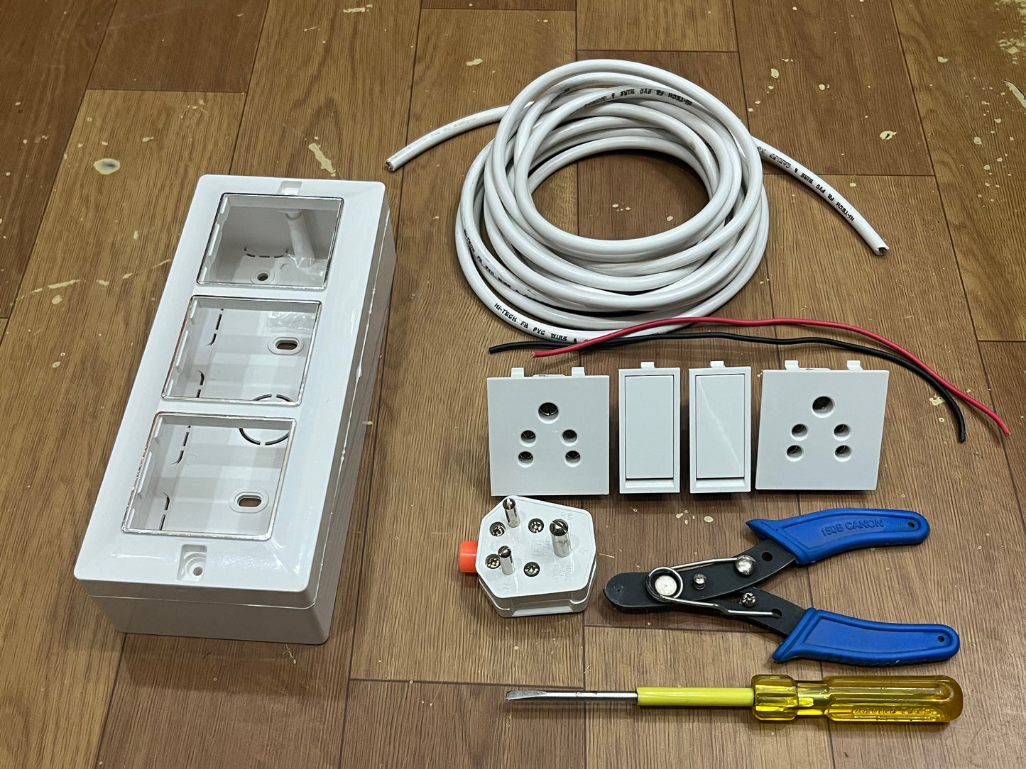 A1 LED 6 Modular 2+2 Extension Board 2 Socket + 2 Switch with 3 Pin Top & 5m Copper Wire Heavy Duty for Home & Office Use A1 LED