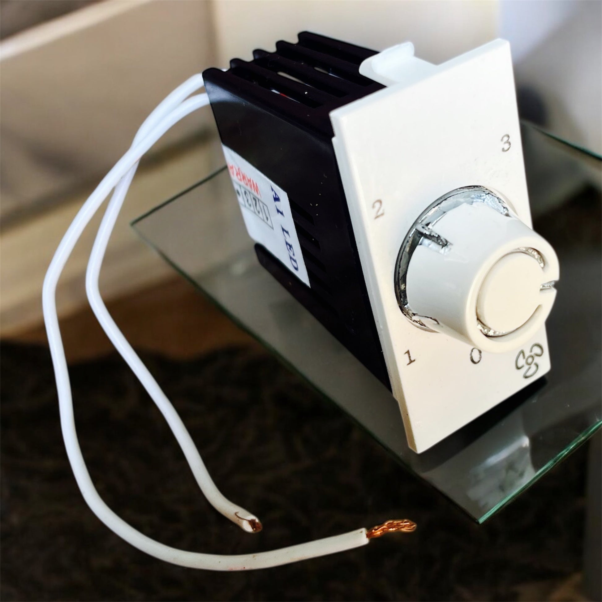 Modular 4-Speed Fan Regulator (Roma Style) – White | Smooth & Silent Operation A1 LED